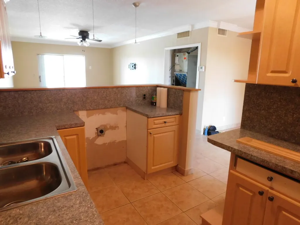 4770 NW 10 Court NW Plantation FL 33313