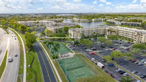 7623 Southampton Terrace Tamarac FL 33321