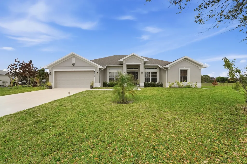5923 NW Brianna Court Port St Lucie FL 34986