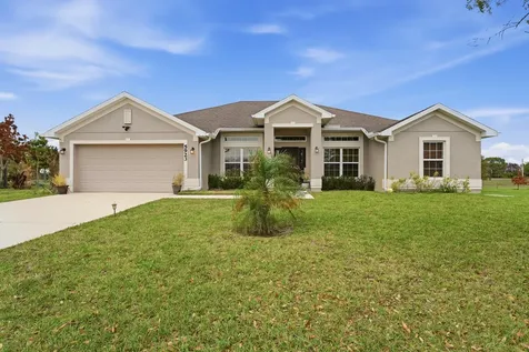 5923 NW Brianna Court Port St Lucie FL 34986