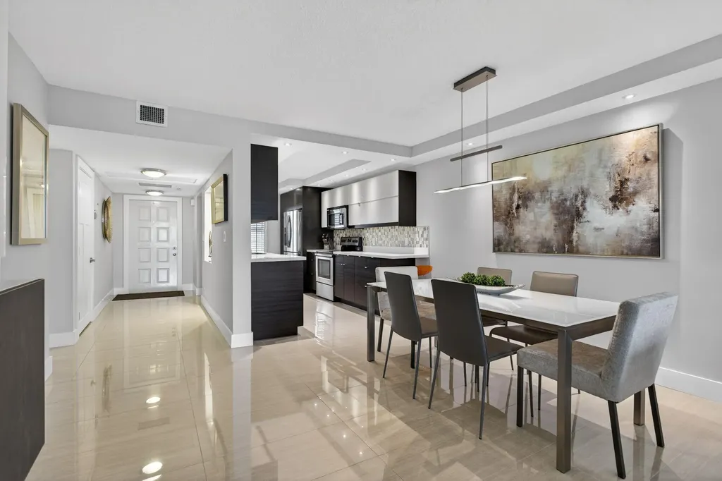 3503 Oaks Way Pompano Beach FL 33069