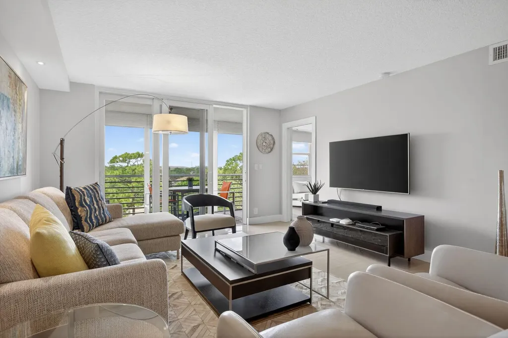 3503 Oaks Way Pompano Beach FL 33069