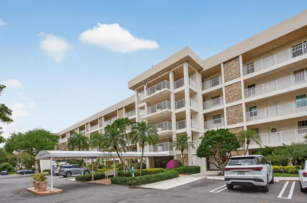 3503 Oaks Way Pompano Beach FL 33069