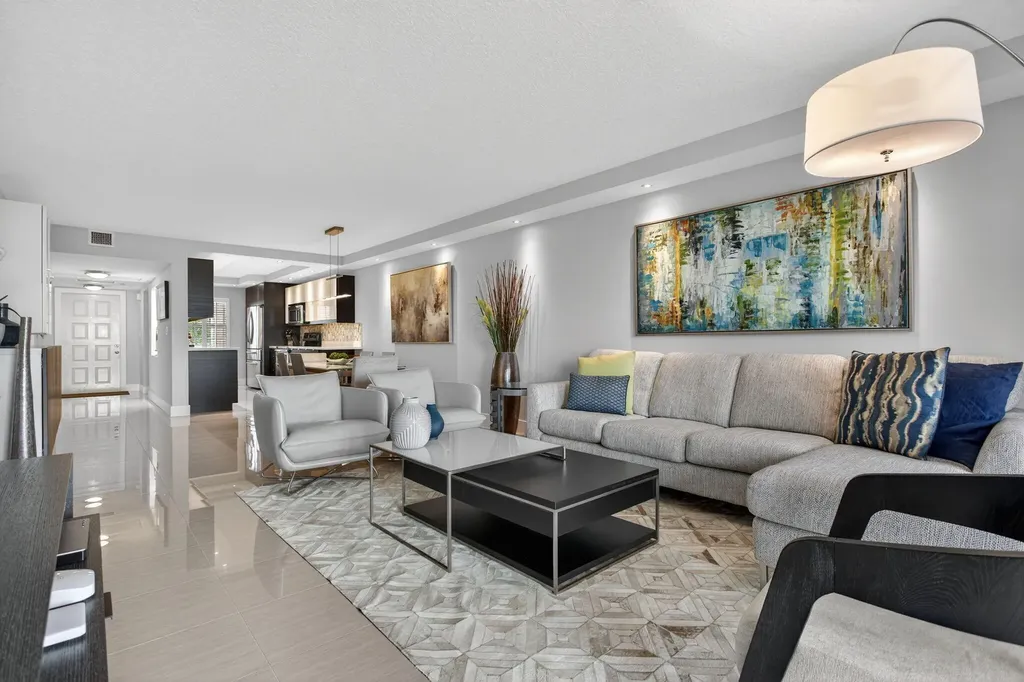 3503 Oaks Way Pompano Beach FL 33069
