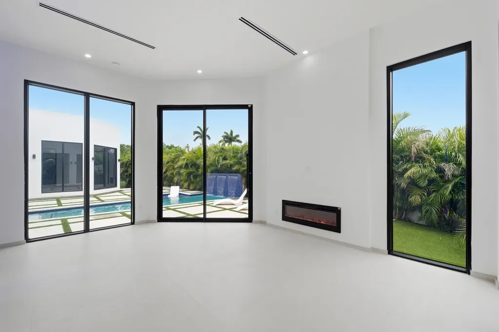 1629 NE 1st Avenue Fort Lauderdale FL 33305