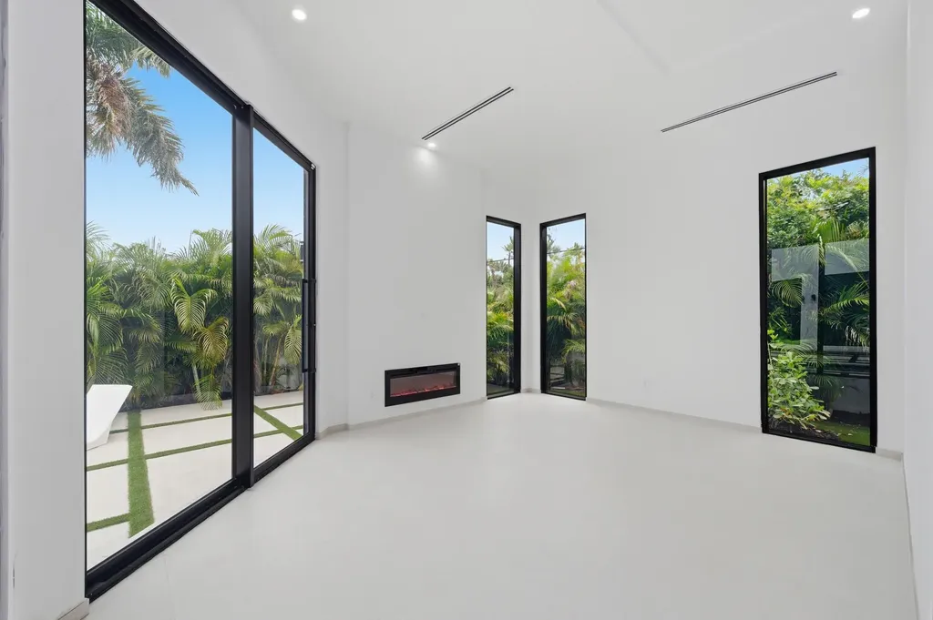 1629 NE 1st Avenue Fort Lauderdale FL 33305