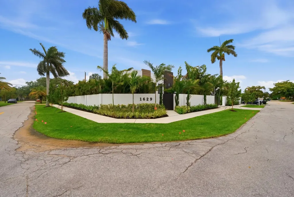 1629 NE 1st Avenue Fort Lauderdale FL 33305