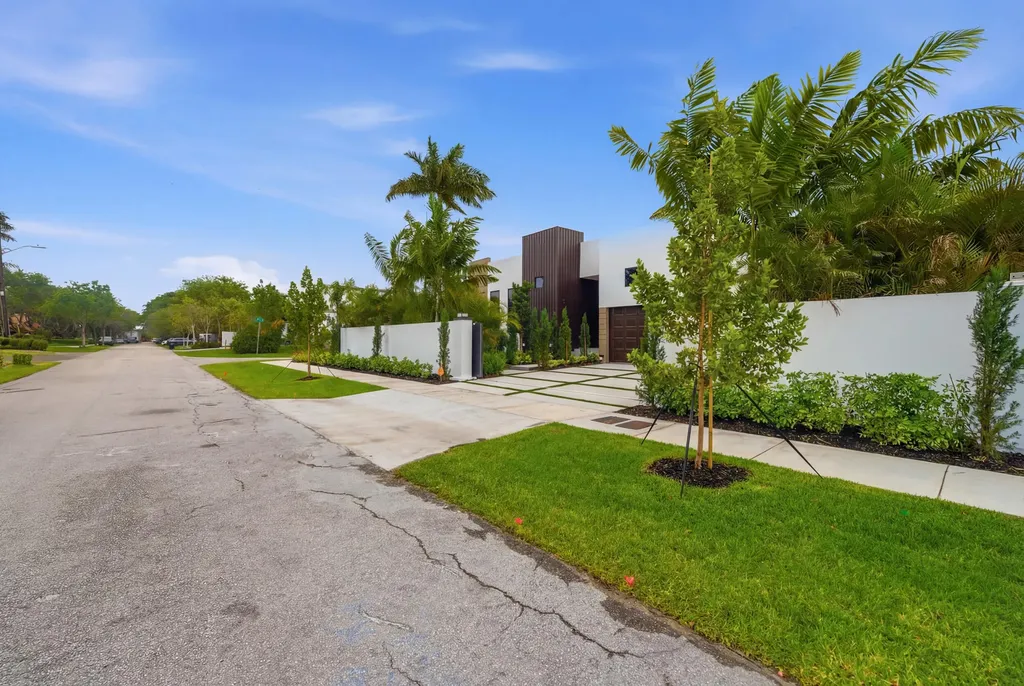 1629 NE 1st Avenue Fort Lauderdale FL 33305
