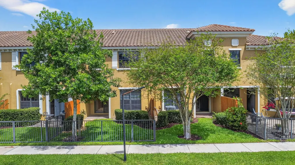 10457 Wellington Parc Drive Wellington FL 33449