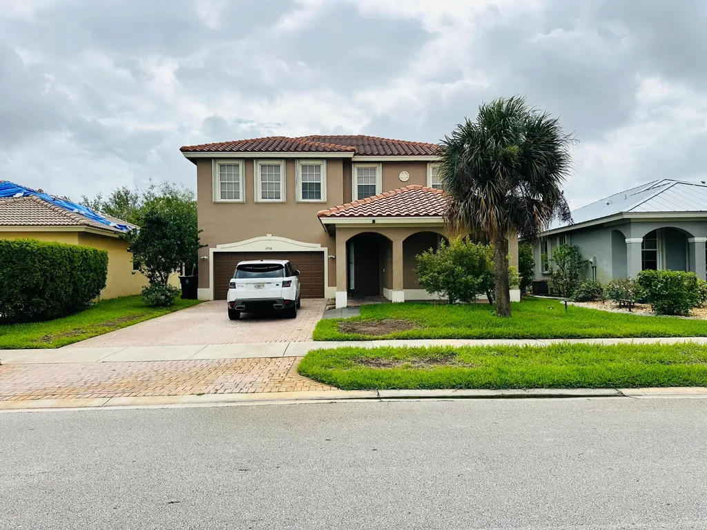 1756 SW Jamesport Drive Port St Lucie FL 34953