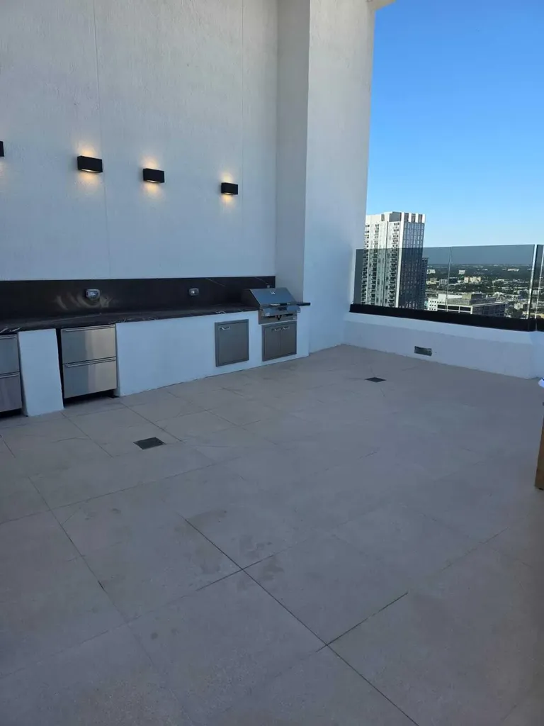 225 N Miami Avenue Miami FL 33128