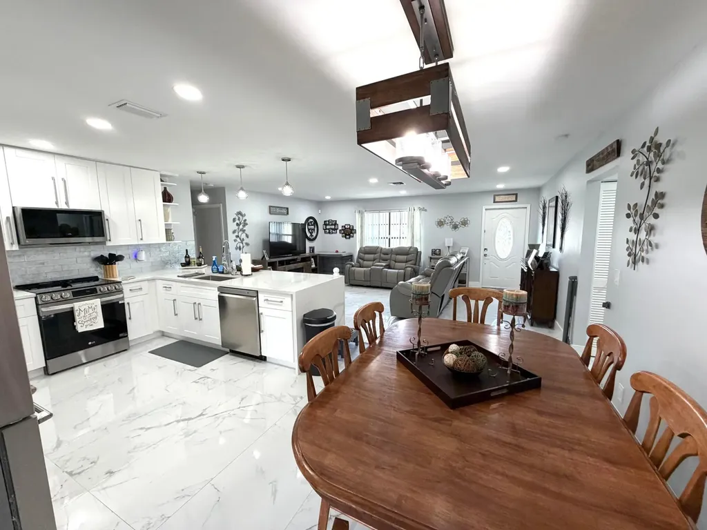 357 Las Palmas Street Royal Palm Beach FL 33411