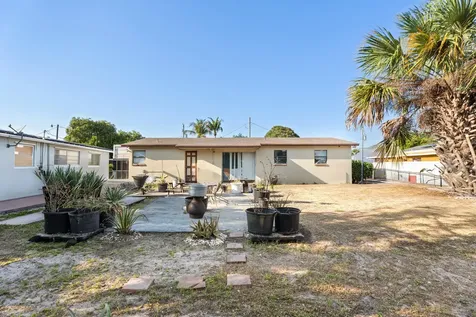 1449 W 35th Street Riviera Beach FL 33404