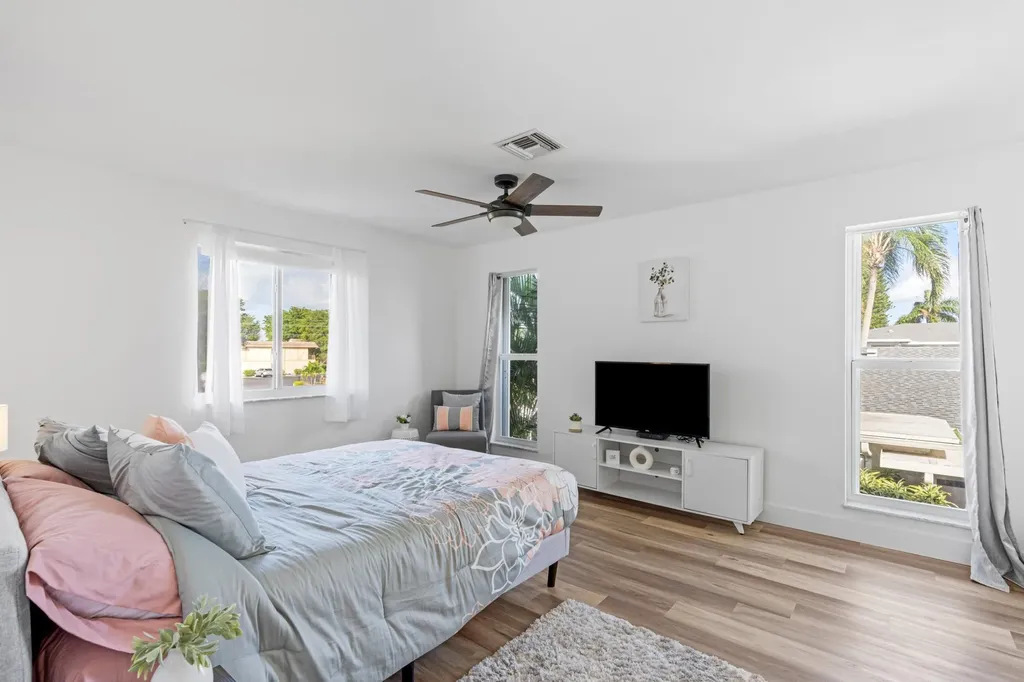 2915 SW 15th Street Delray Beach FL 33445