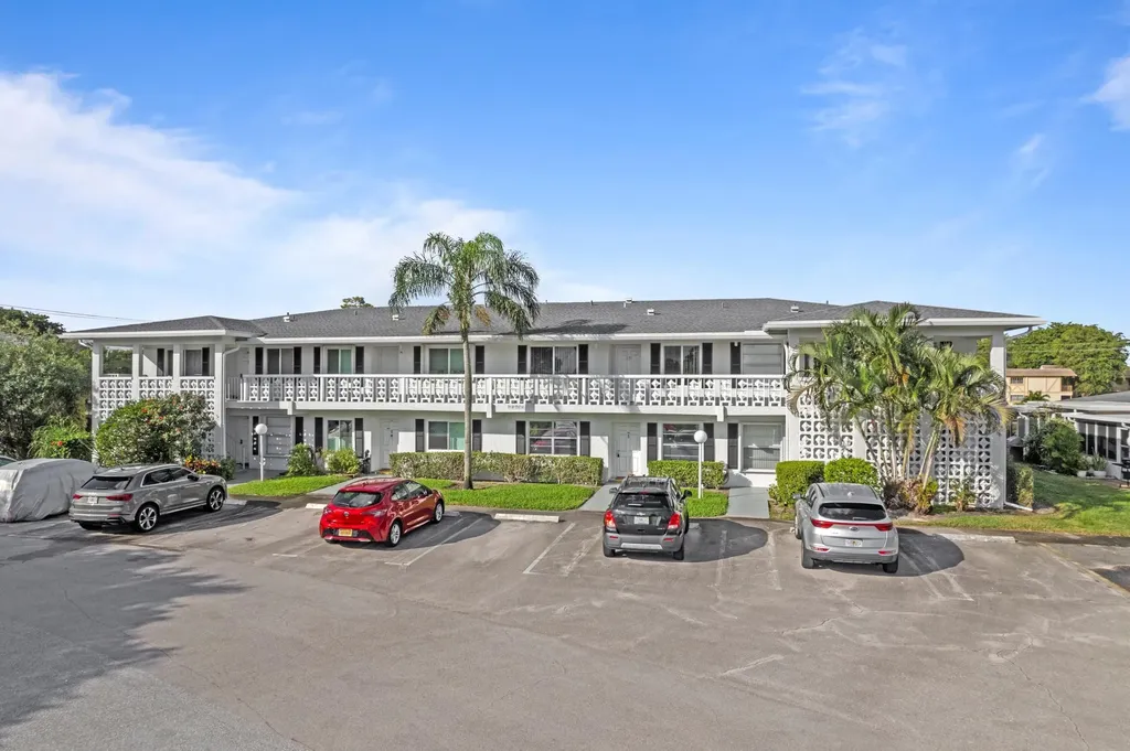 2915 SW 15th Street Delray Beach FL 33445