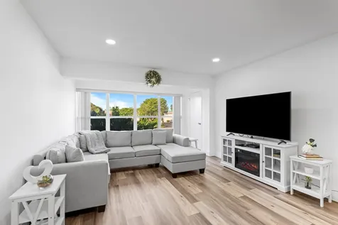 2915 SW 15th Street Delray Beach FL 33445