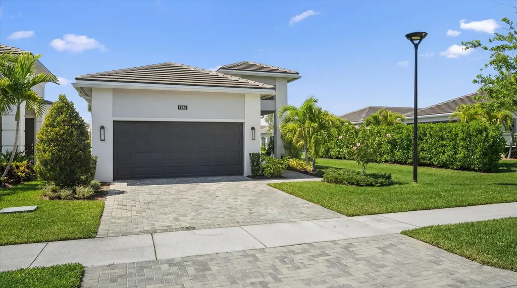 4786 Saint Armands Way Westlake FL 33470
