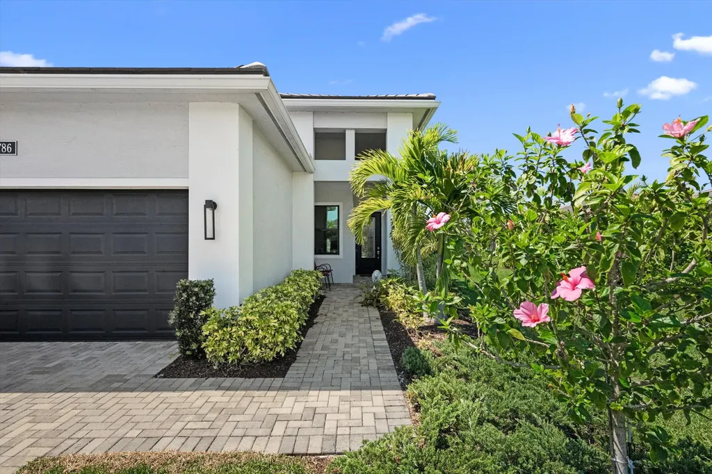 4786 Saint Armands Way Westlake FL 33470