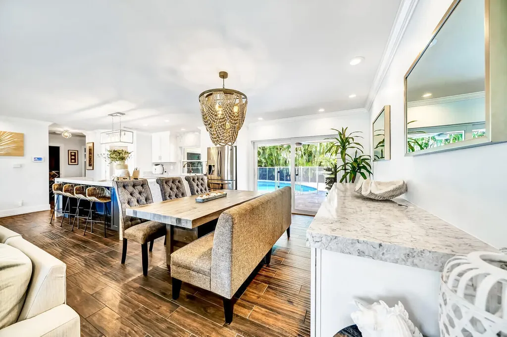 864 Appleby Street Boca Raton FL 33487