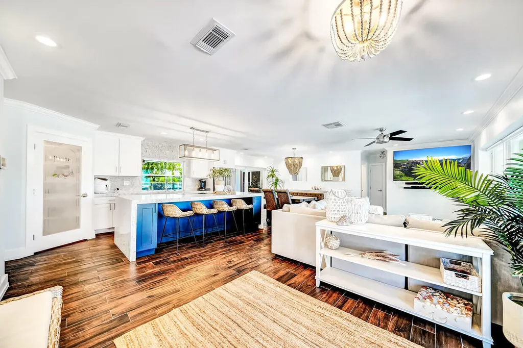 864 Appleby Street Boca Raton FL 33487