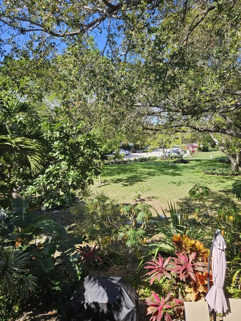 118 Tilford F Deerfield Beach FL 33442