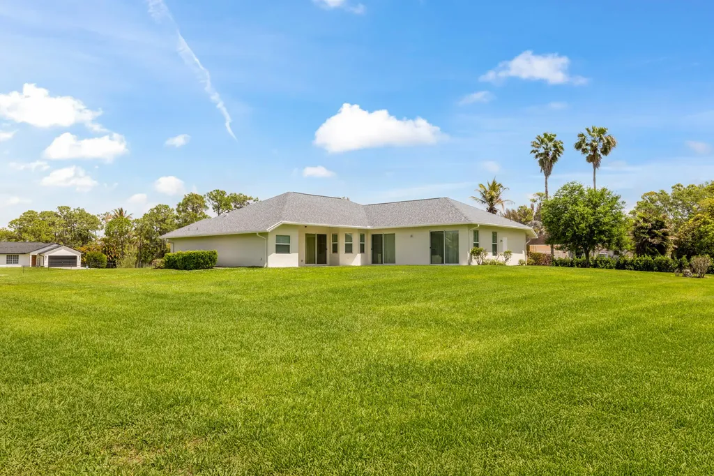 12878 N 70th Place Place N The Acreage FL 33412