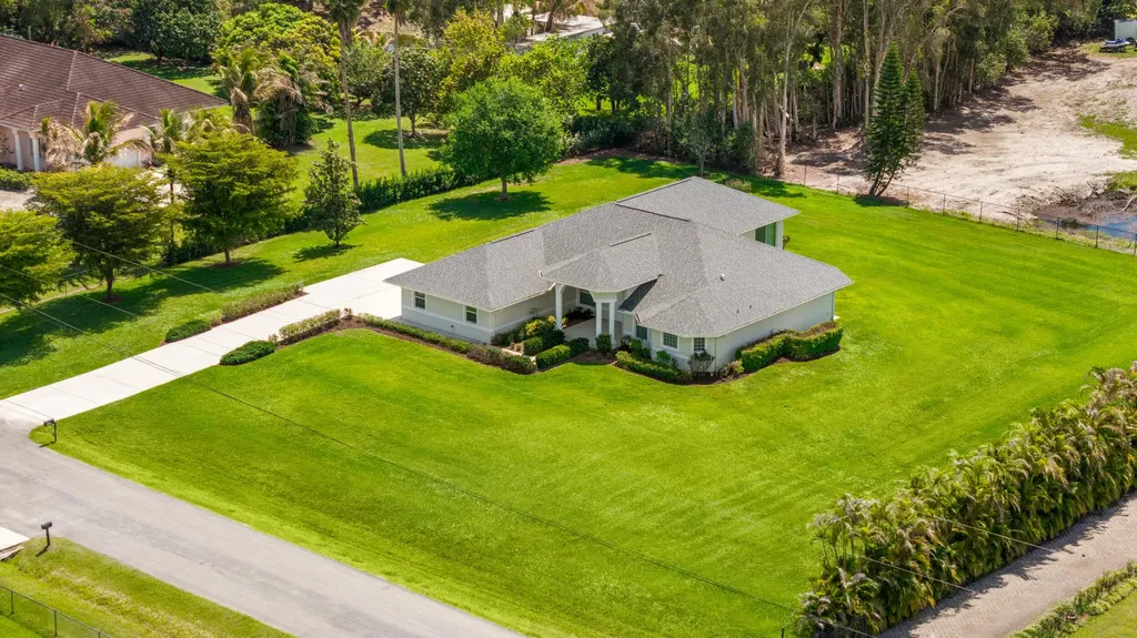 12878 N 70th Place Place N The Acreage FL 33412