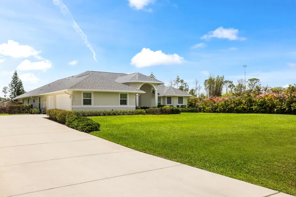 12878 N 70th Place Place N The Acreage FL 33412