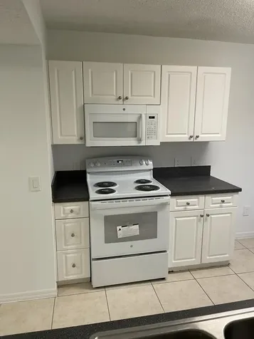 9640 NW 2 Street Pembroke Pines FL 33024