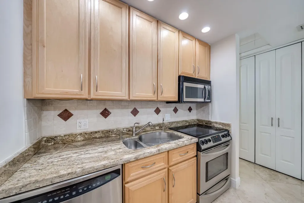 405 N Ocean Boulevard Pompano Beach FL 33062