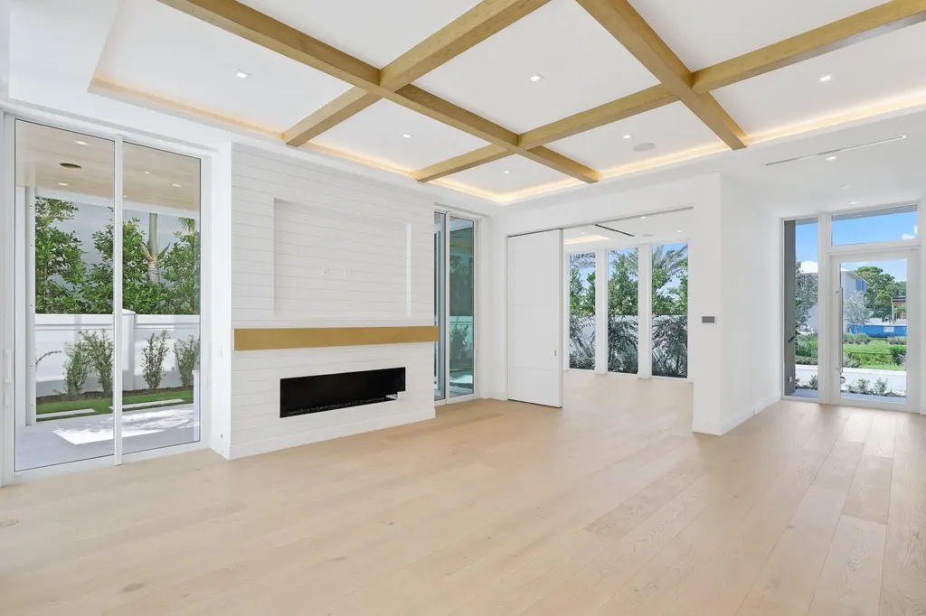330 Grove Place Delray Beach FL 33444