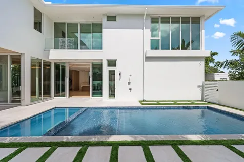 330 Grove Place Delray Beach FL 33444
