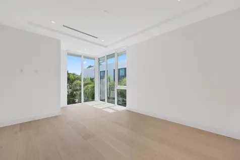 330 Grove Place Delray Beach FL 33444