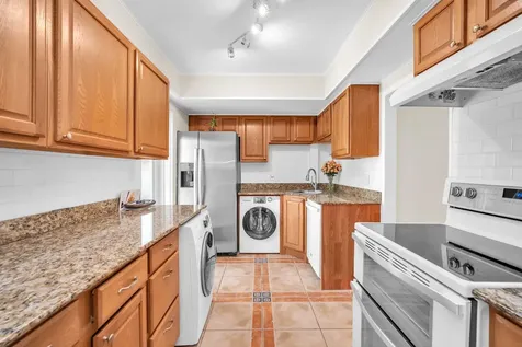 1823 Presidential Way West Palm Beach FL 33401