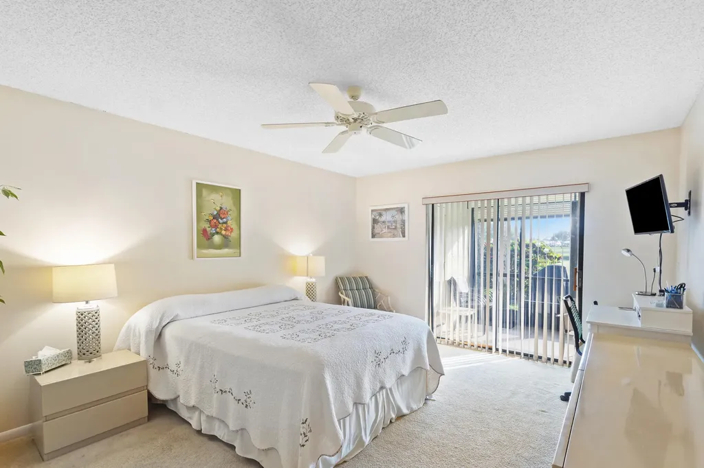 5186 Golfview Court Delray Beach FL 33484