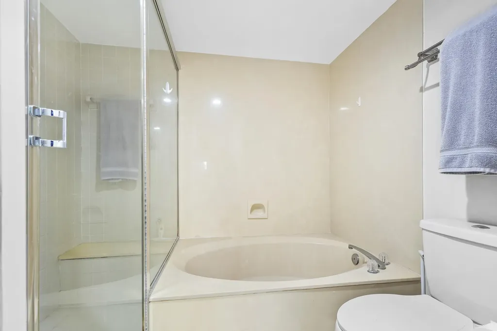 5186 Golfview Court Delray Beach FL 33484