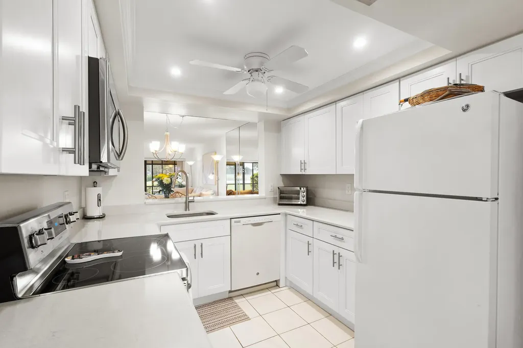 5186 Golfview Court Delray Beach FL 33484