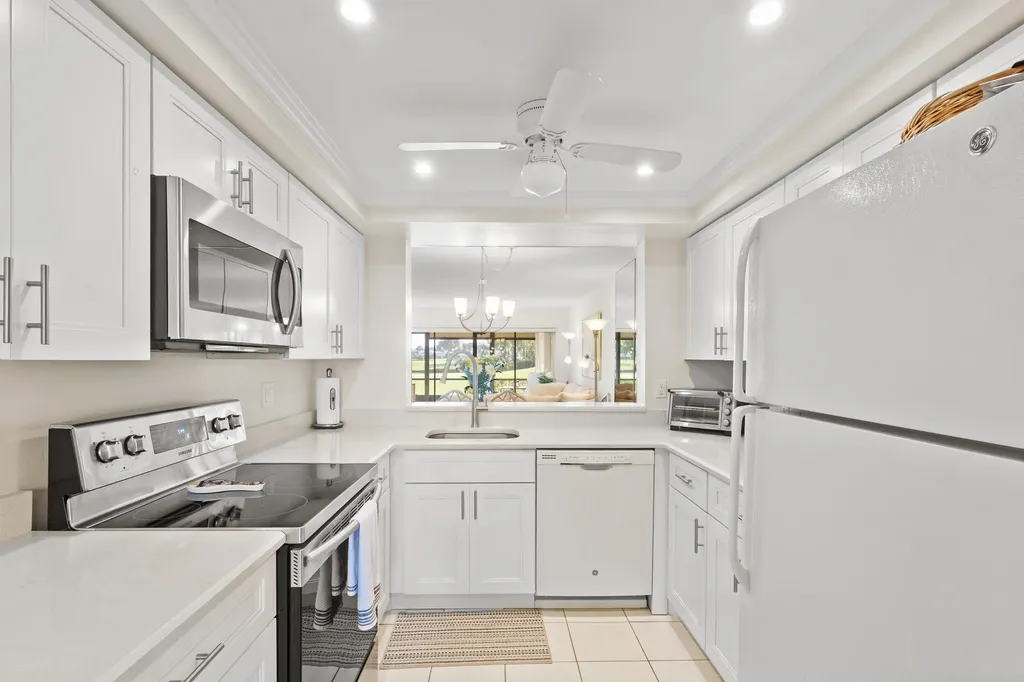 5186 Golfview Court Delray Beach FL 33484