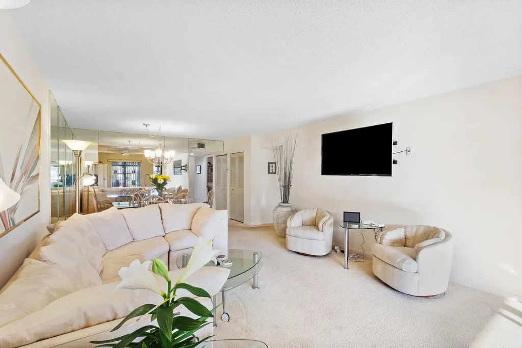 5186 Golfview Court Delray Beach FL 33484