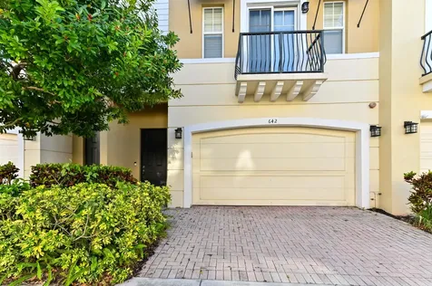 642 NW 38th Circle Boca Raton FL 33431