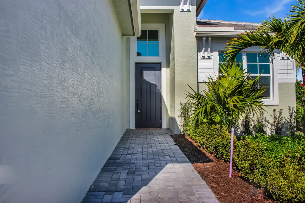 5243 Rivo Alto Circle Westlake FL 33470