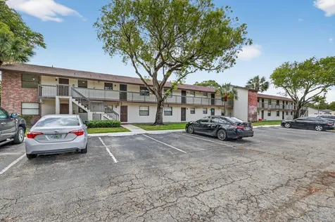 6001 Shakerwood Circle Tamarac FL 33319