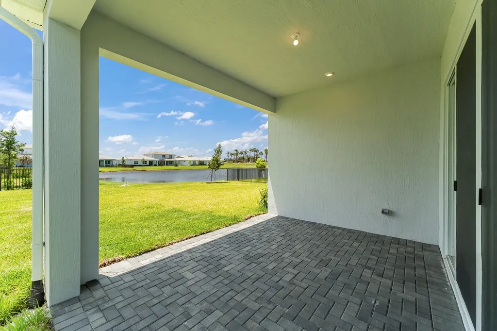 10412 SW Jadewood Court Port St Lucie FL 34987