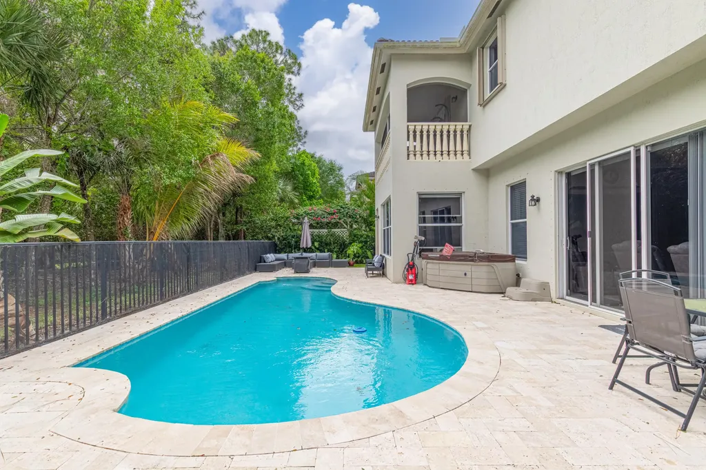9195 Nugent Trail West Palm Beach FL 33411