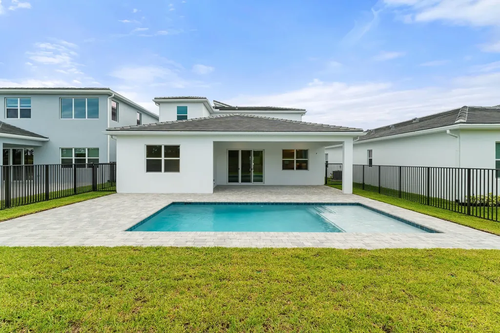 10421 SW Jadewood Court Port St Lucie FL 34987