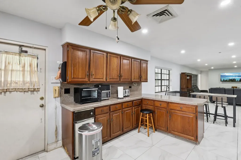 2940 SW 156th Avenue Davie FL 33331