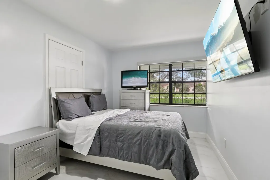 2940 SW 156th Avenue Davie FL 33331