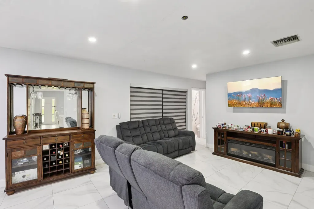 2940 SW 156th Avenue Davie FL 33331