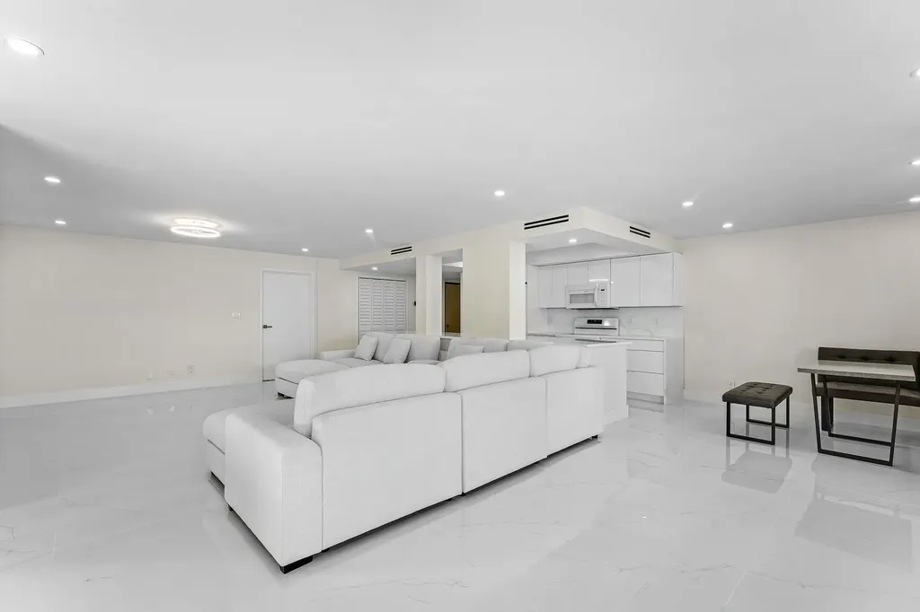 5460 N Ocean Drive Singer Island FL 33404