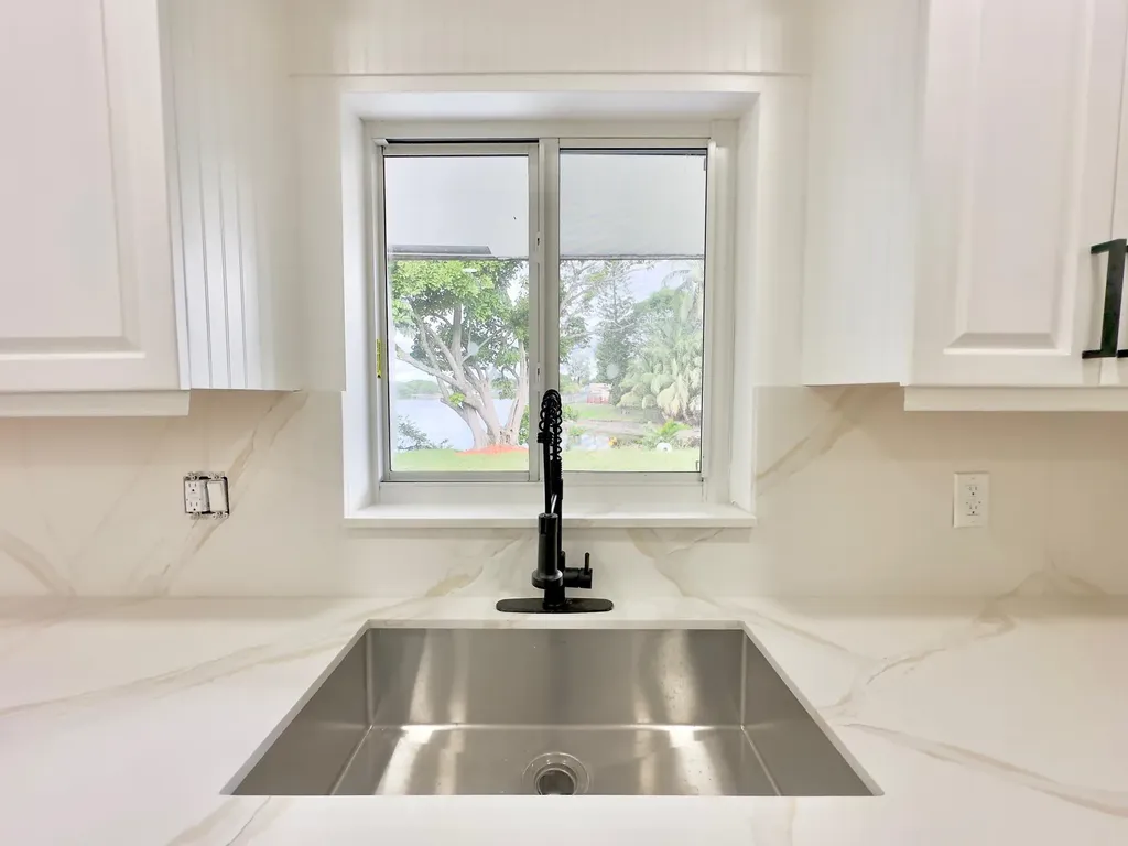 6811 NW 32nd Avenue Fort Lauderdale FL 33309